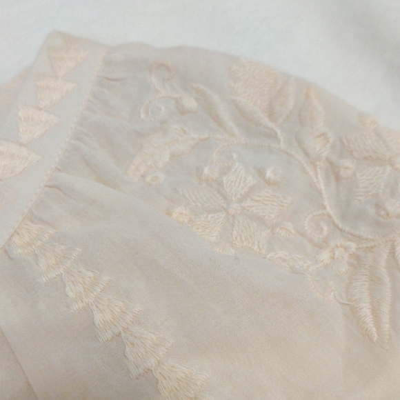 J-Jill. Women's Cream Embroidered Top - Picture 12 of 12